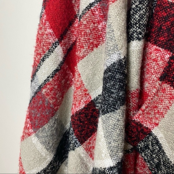 Rampage Poncho Design Red/Gray/Black. One Size. - Picture 3 of 9